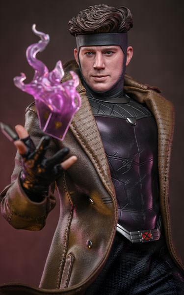 Get your thievin’ hands on the Gambit (Deluxe Edition) Sixth Scale Figure by Hot Toys, inspired by Avengers: Doomsday.